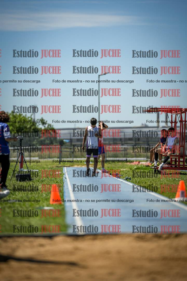Fotos del salto triple de varones y mujeres - todas las tablas