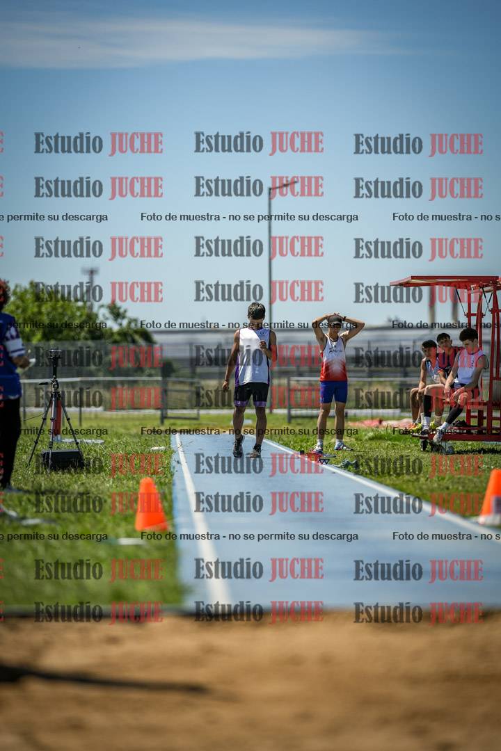 Fotos del salto triple de varones y mujeres - todas las tablas