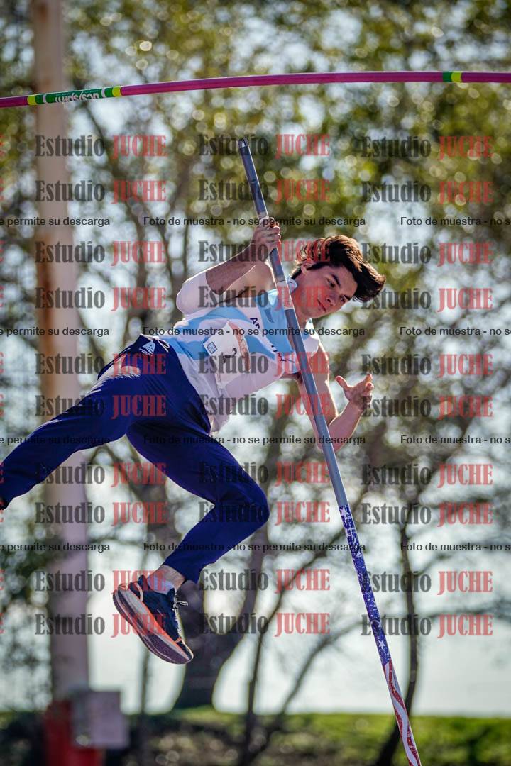 Fotos del salto con garrocha de varones - deca 8