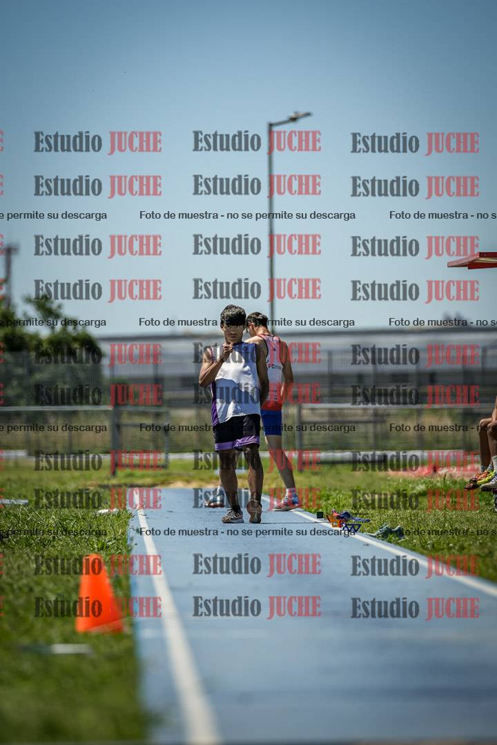 Fotos del salto triple de varones y mujeres - todas las tablas