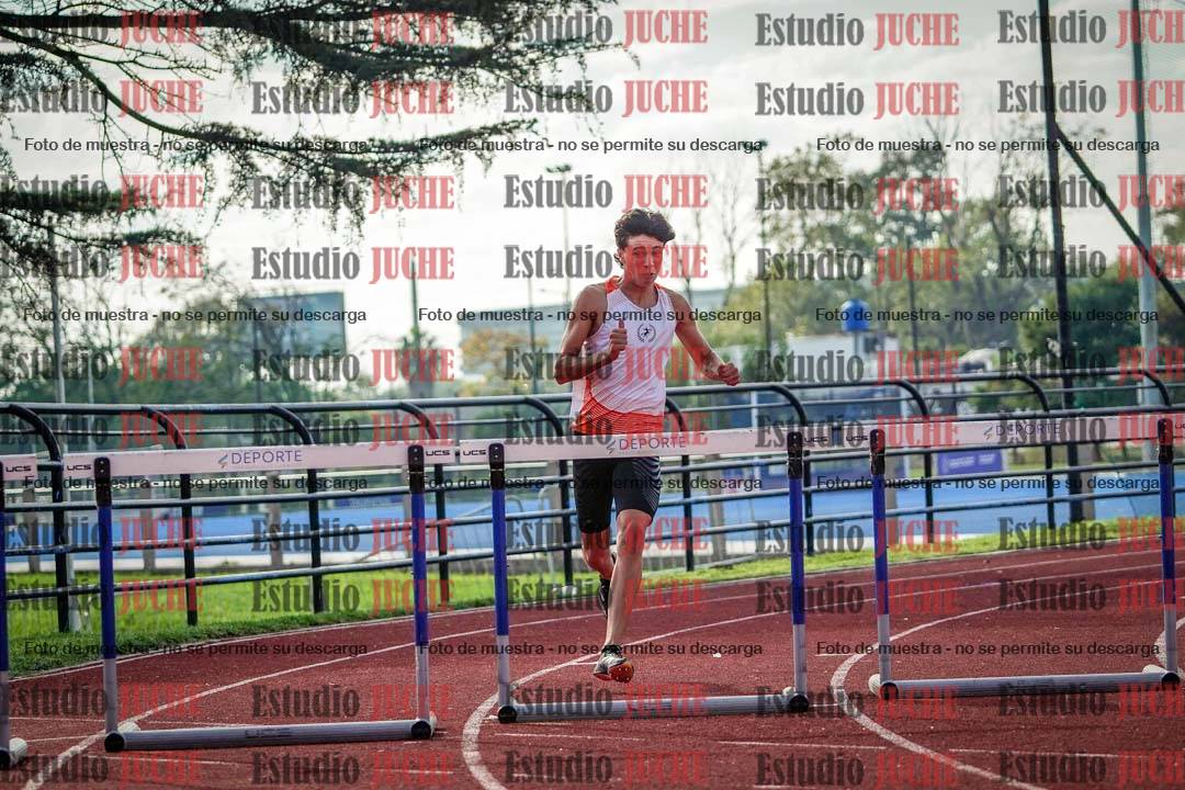 Fotos de los 400 m con vallas de varones