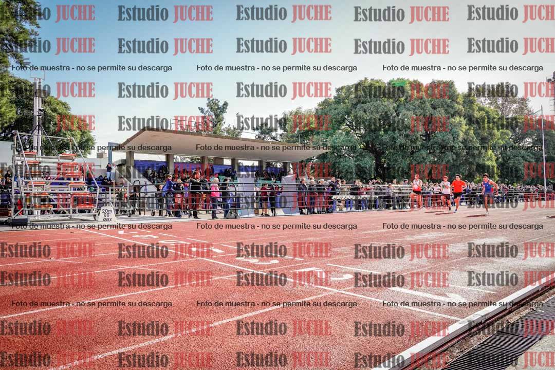 Fotos de los 100 m llanos de varones