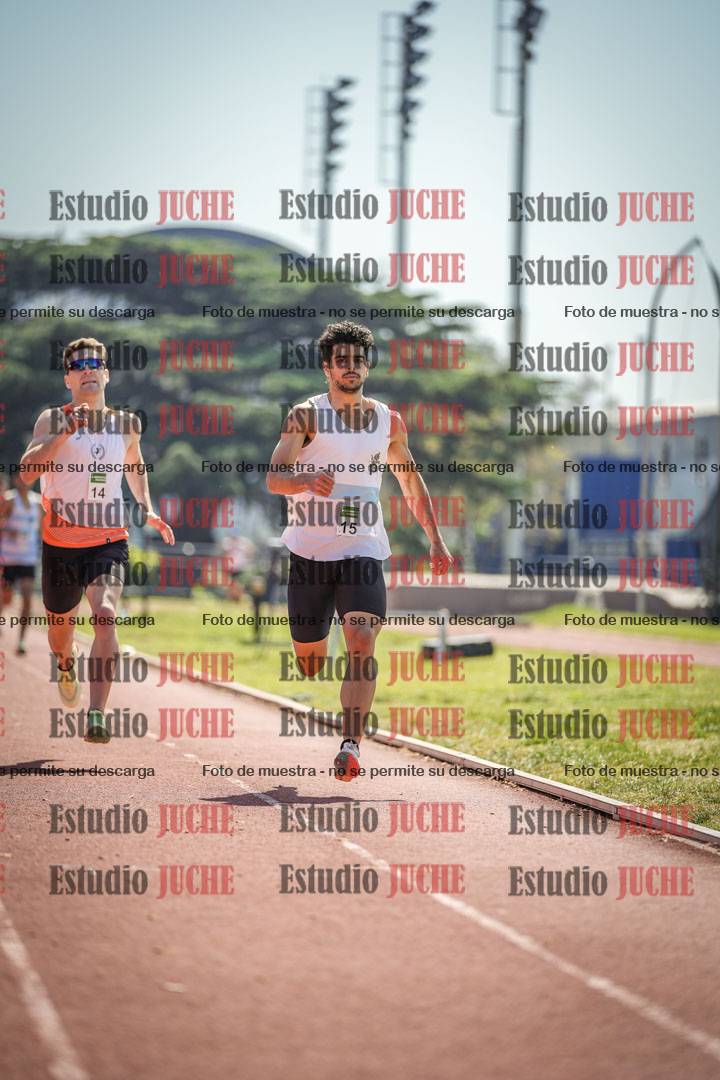 Fotos de los 800 m llanos de varones