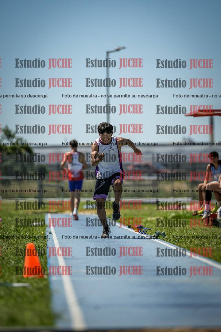 Fotos del salto triple de varones y mujeres - todas las tablas