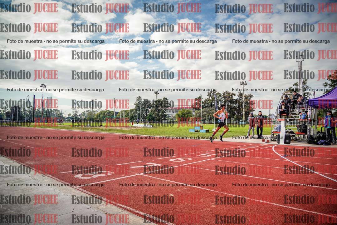 Fotos de los 400 m con vallas de varones