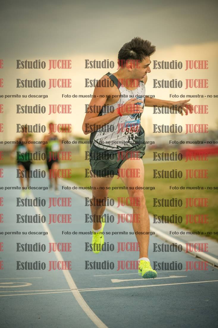 Fotos de los 600 m llanos de varones