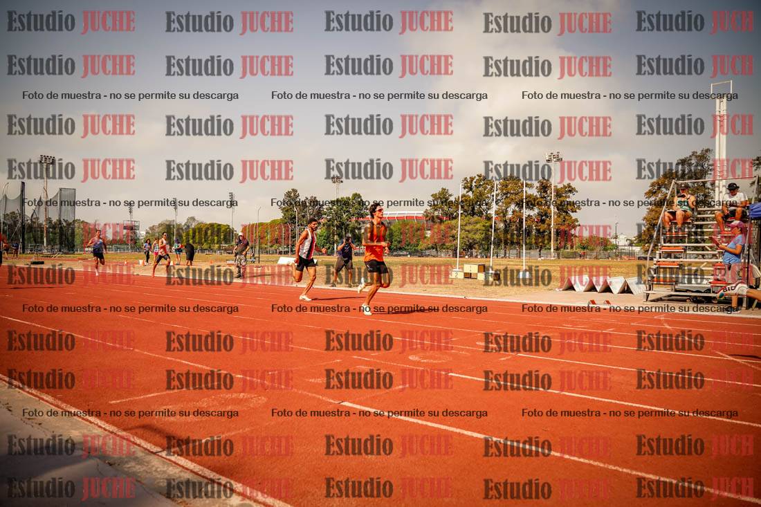 Fotos de los 400 m llanos de varones