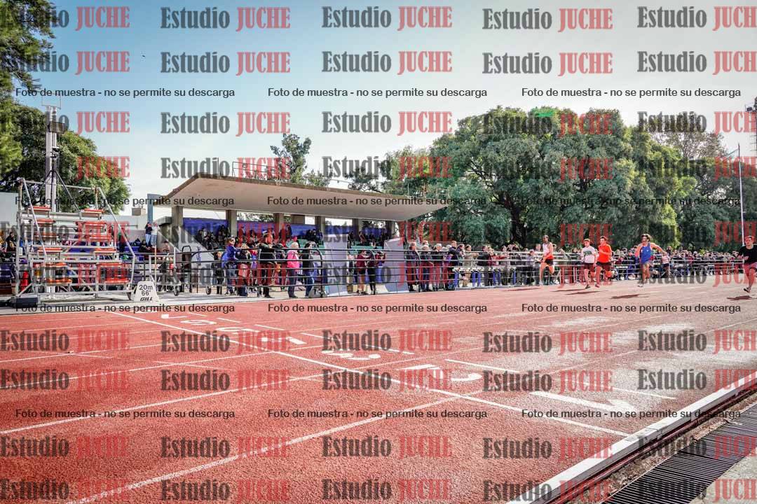 Fotos de los 100 m llanos de varones