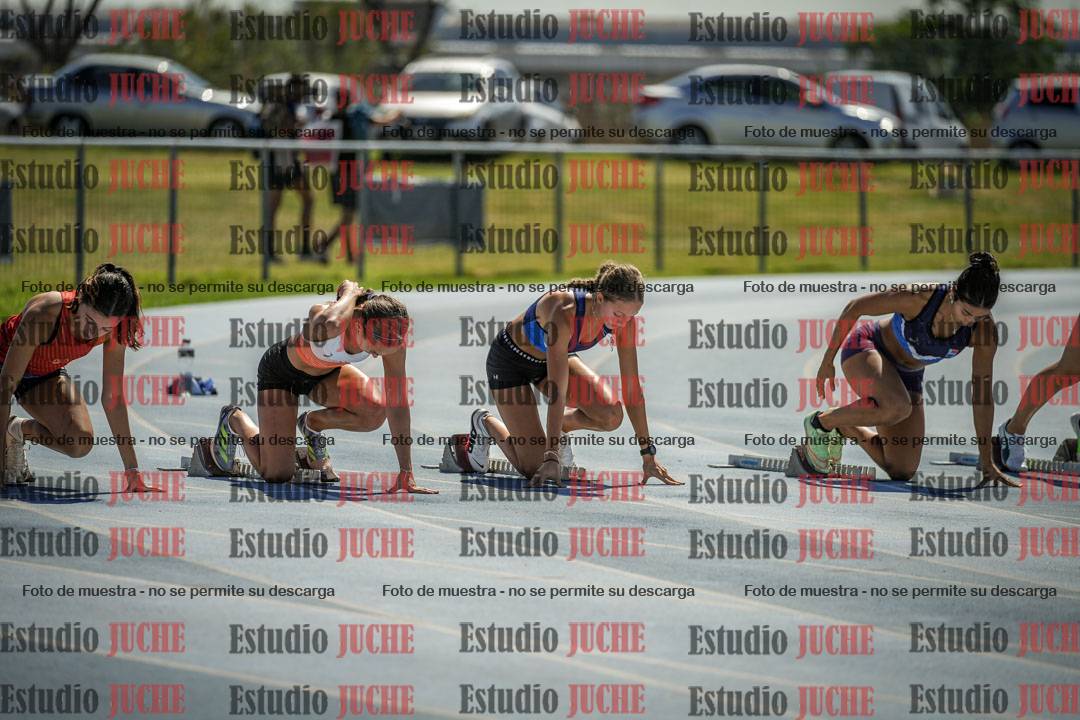 Fotos de los 100 m con vallas de mujeres - serie 1