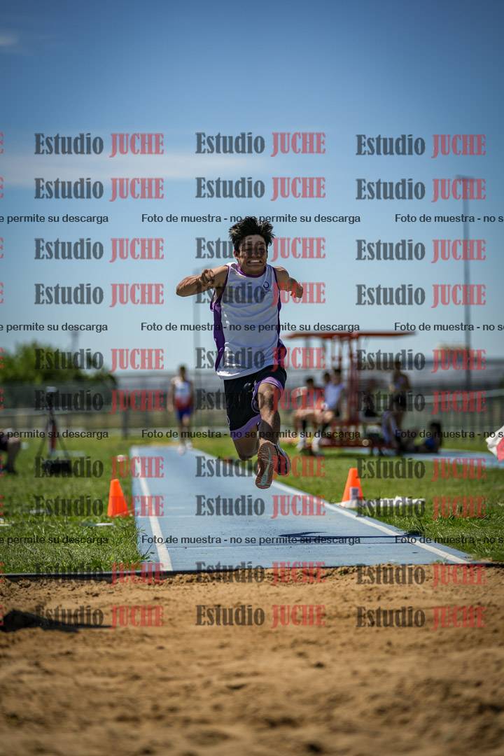Fotos del salto triple de varones y mujeres - todas las tablas
