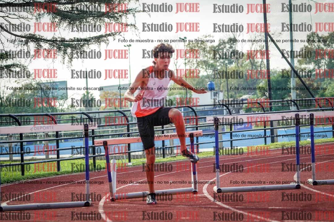 Fotos de los 400 m con vallas de varones