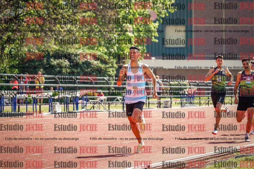 Fotos de los 800 m llanos de varones