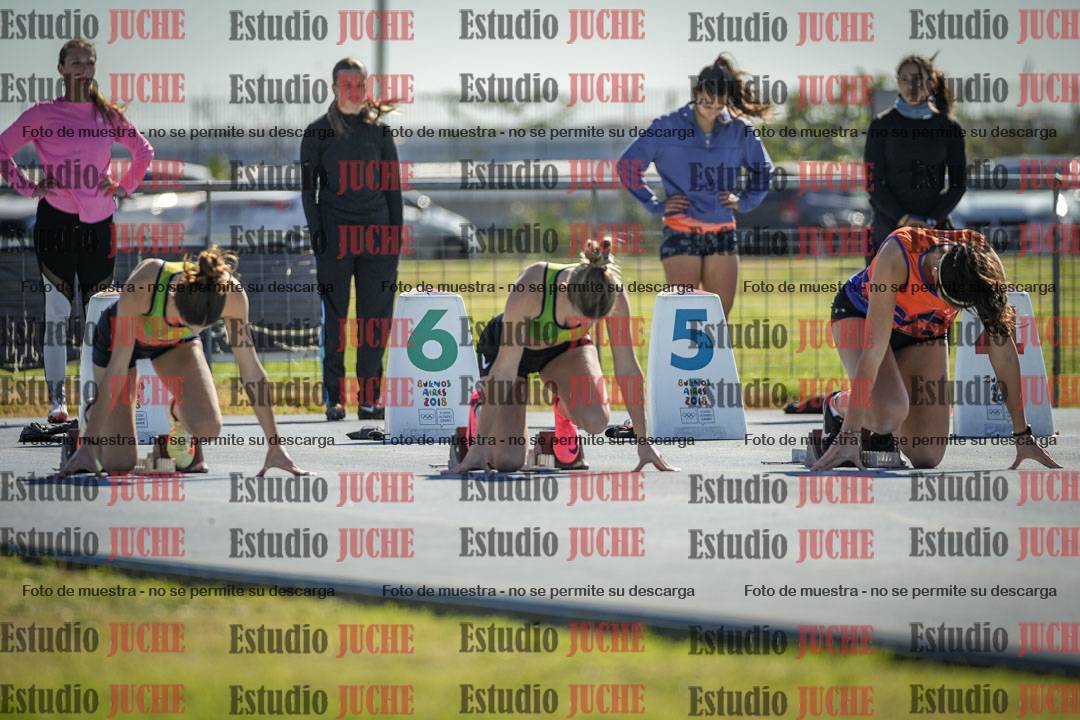 Fotos de los 100 m llanos de mujeres - FINAL