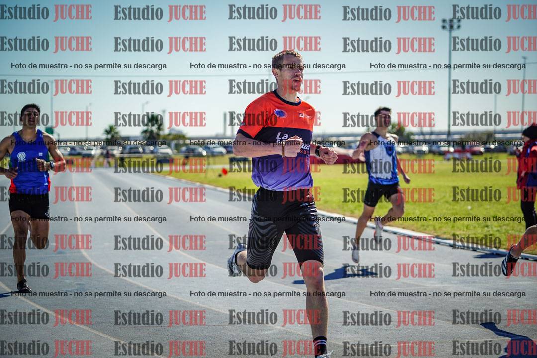 Fotos de los 200 m llanos de varones