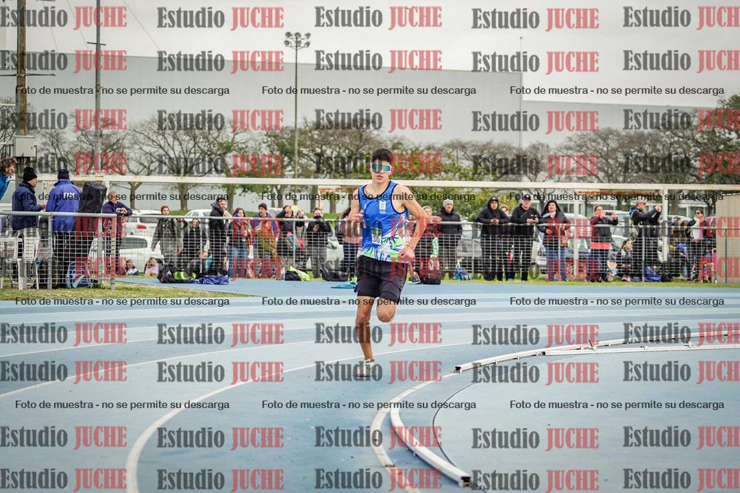 Fotos de los 600 m llanos de varones