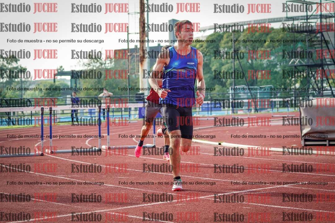 Fotos de los 400 m con vallas de varones