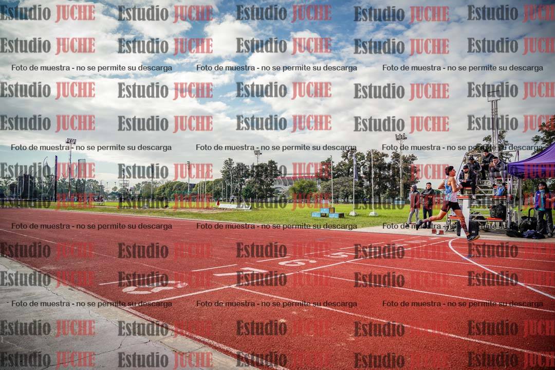 Fotos de los 400 m con vallas de varones