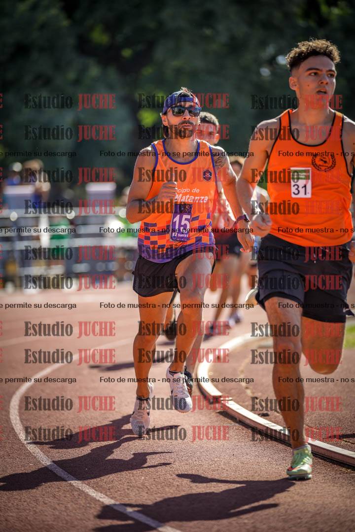Fotos de los 800 m llanos de varones