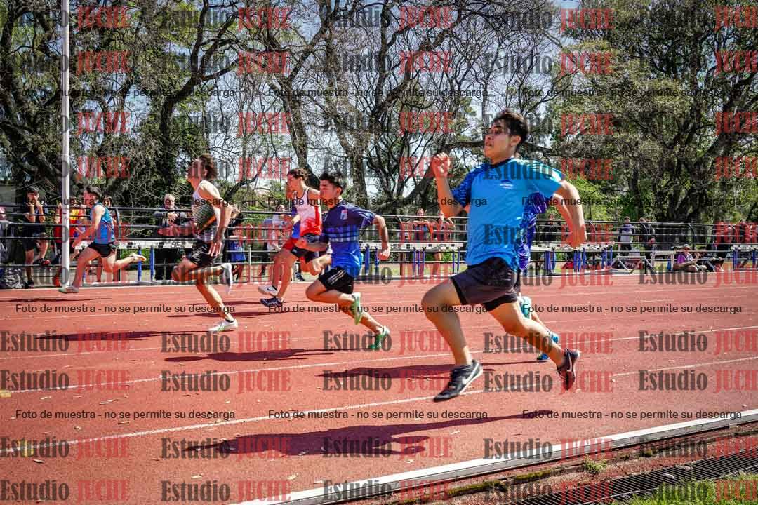 Fotos de los 80 m llanos de varones