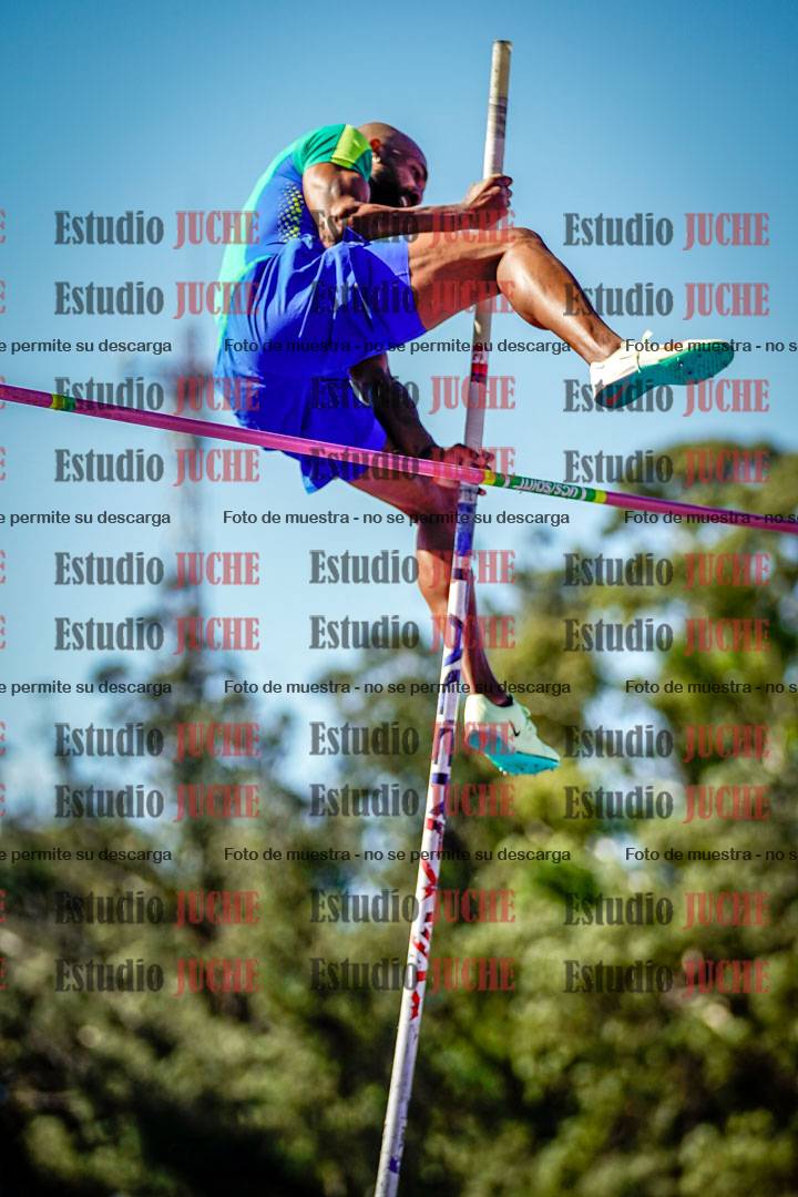 Fotos del salto con garrocha de varones - deca 8