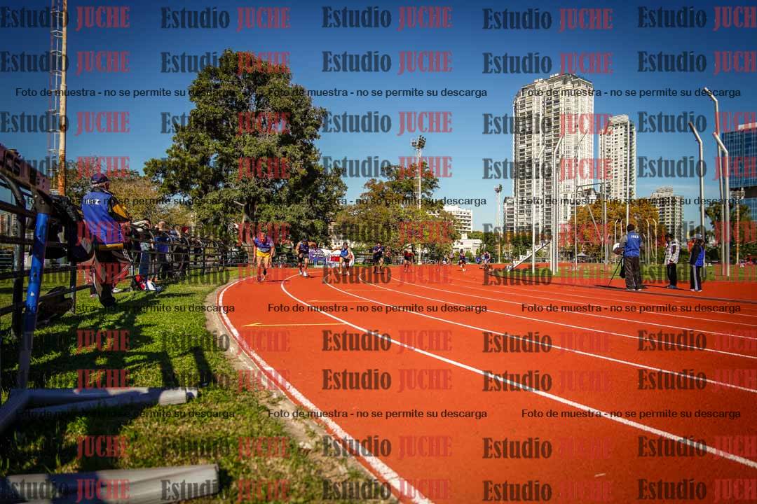 Fotos de los 200 m llanos de varones
