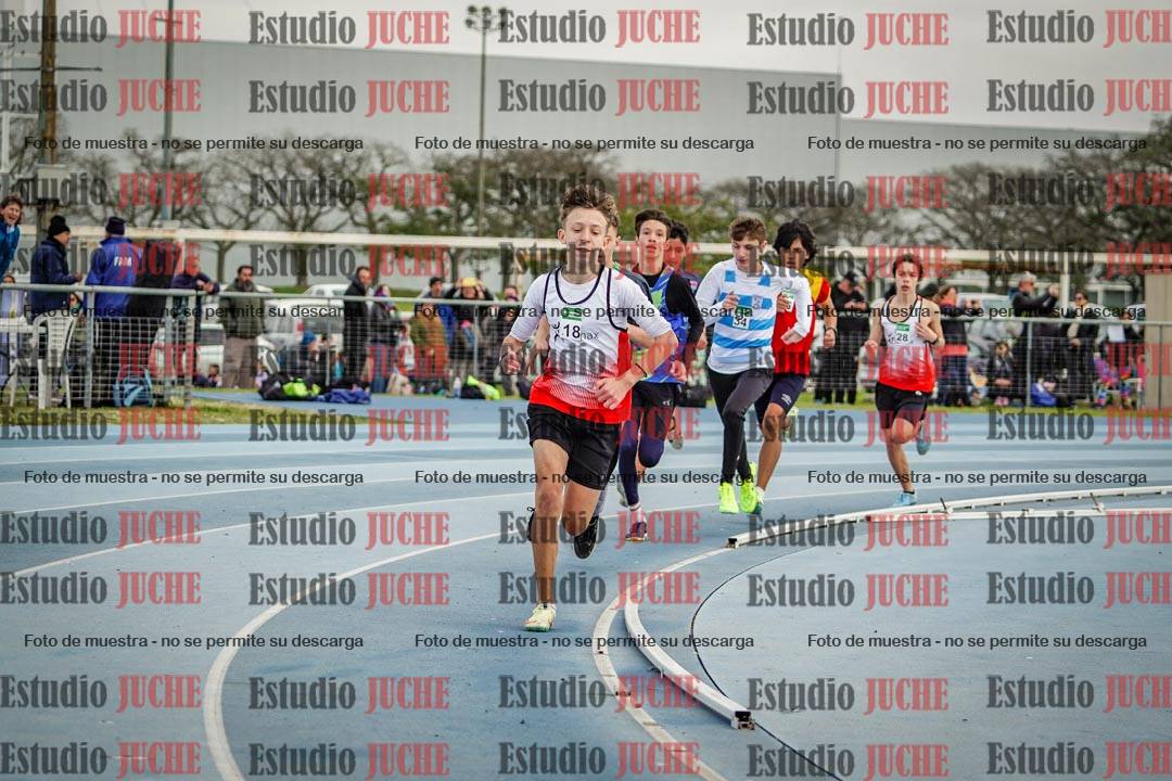 Fotos de los 600 m llanos de varones