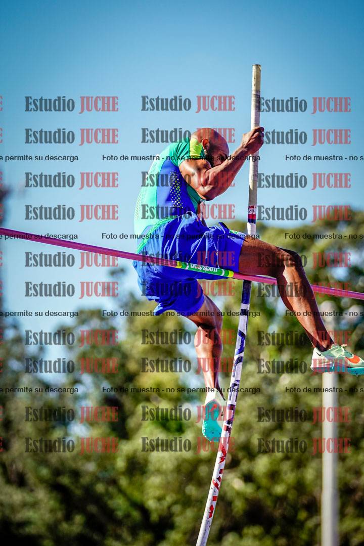 Fotos del salto con garrocha de varones - deca 8