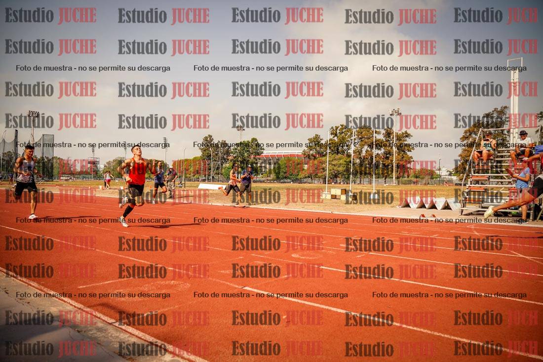 Fotos de los 400 m llanos de varones