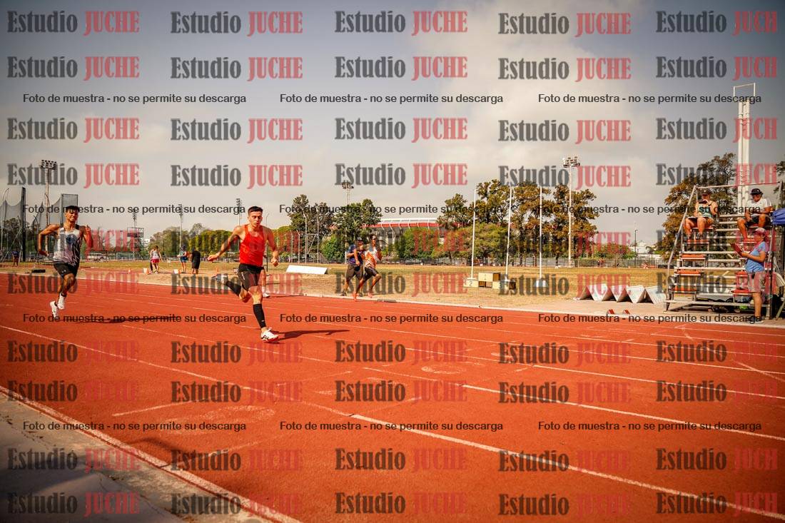 Fotos de los 400 m llanos de varones