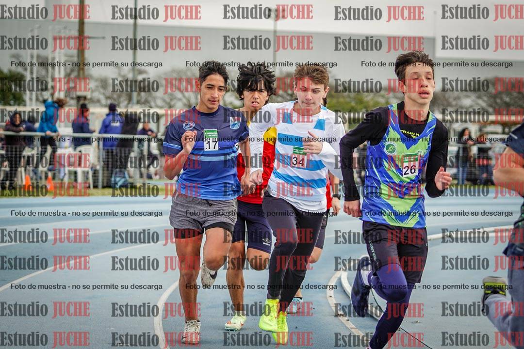 Fotos de los 600 m llanos de varones