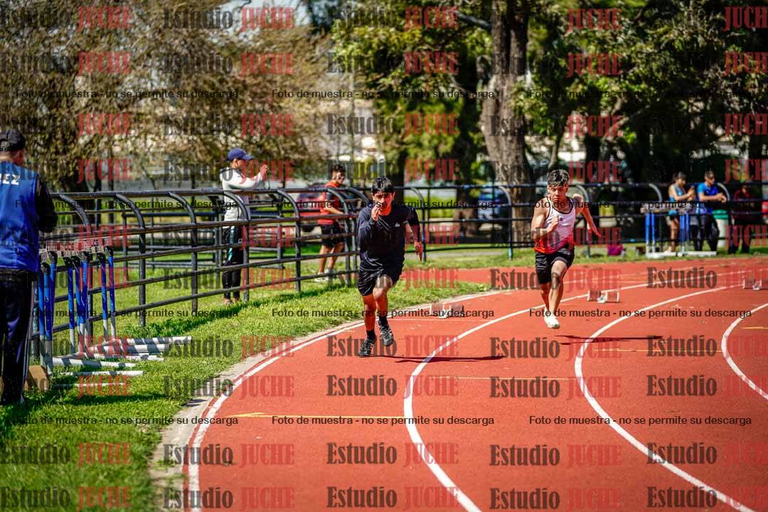 Fotos de los 200 m llanos de varones