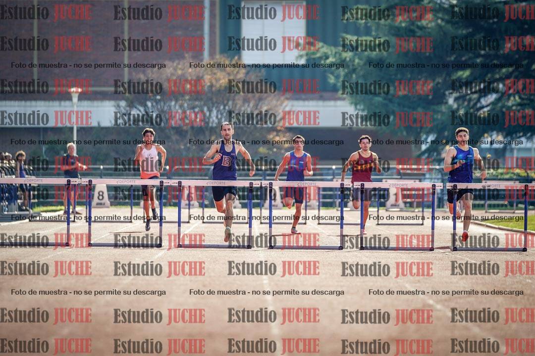 Fotos de los 400 m con vallas de varones