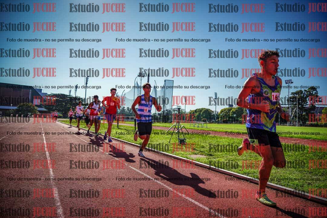 Fotos de los 2400 m llanos de varones