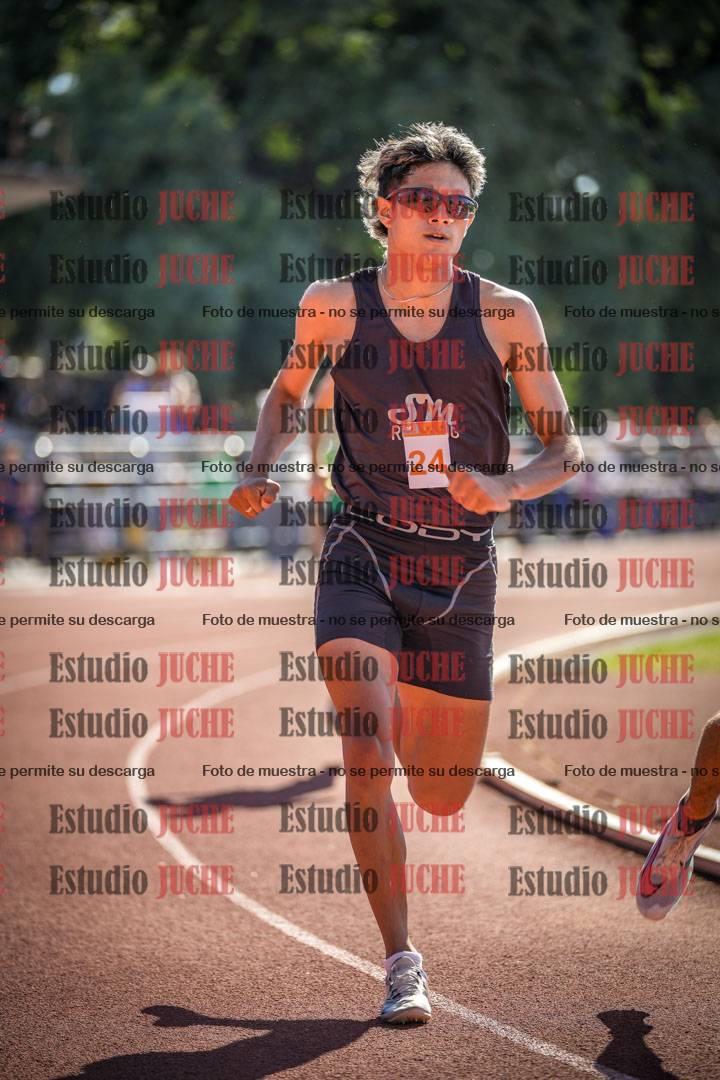 Fotos de los 800 m llanos de varones