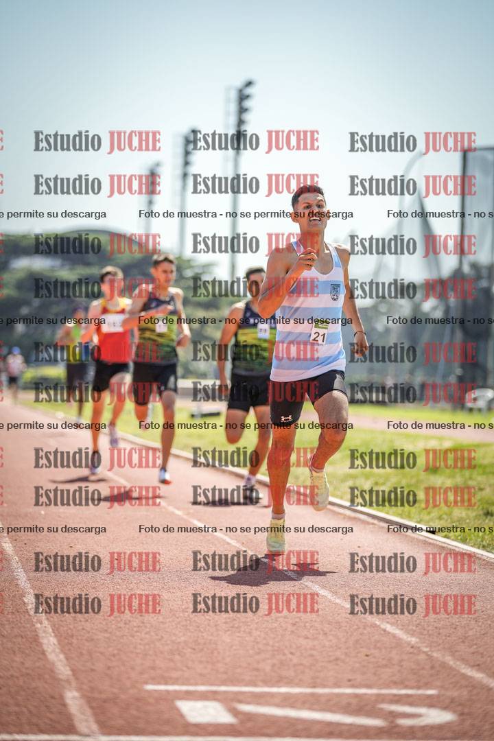 Fotos de los 800 m llanos de varones