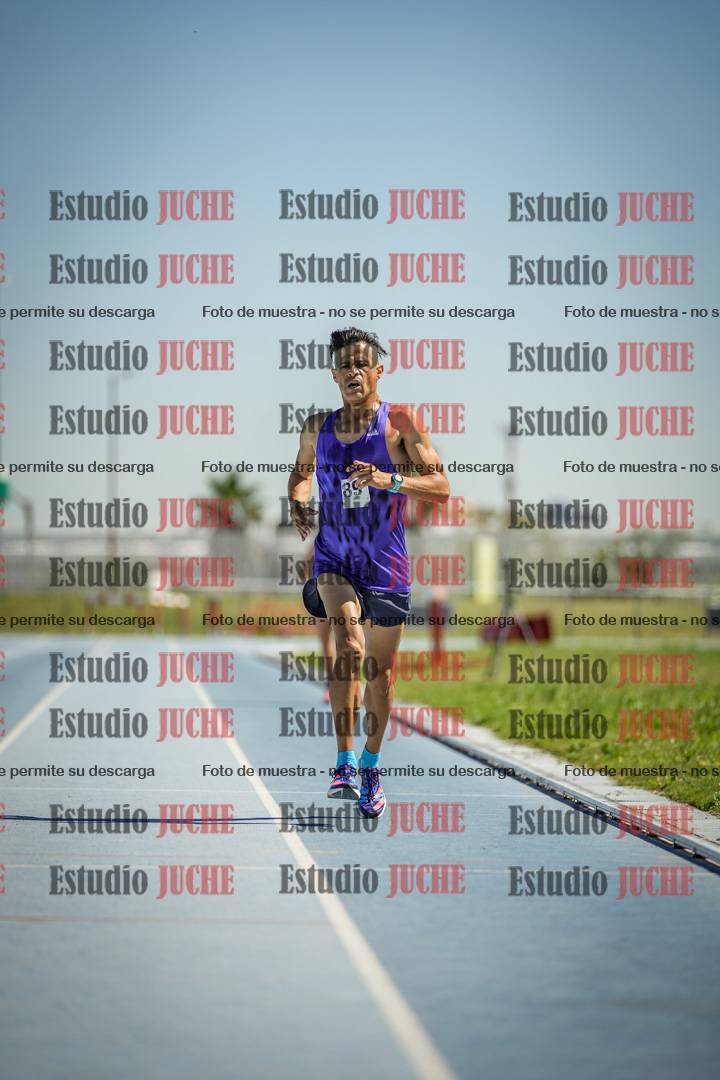 Fotos de los 5000 m de mujeres y varones - serie 2