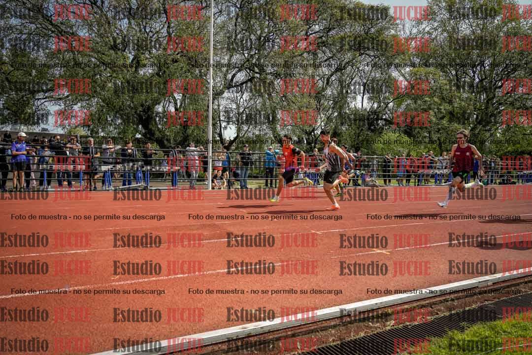 Fotos de los 80 m llanos de varones