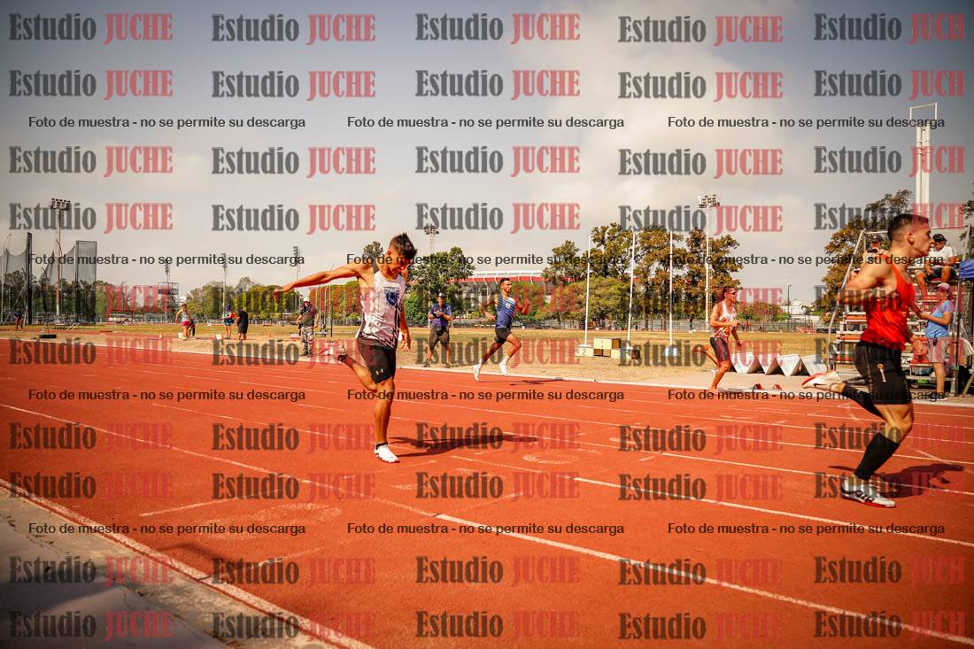 Fotos de los 400 m llanos de varones