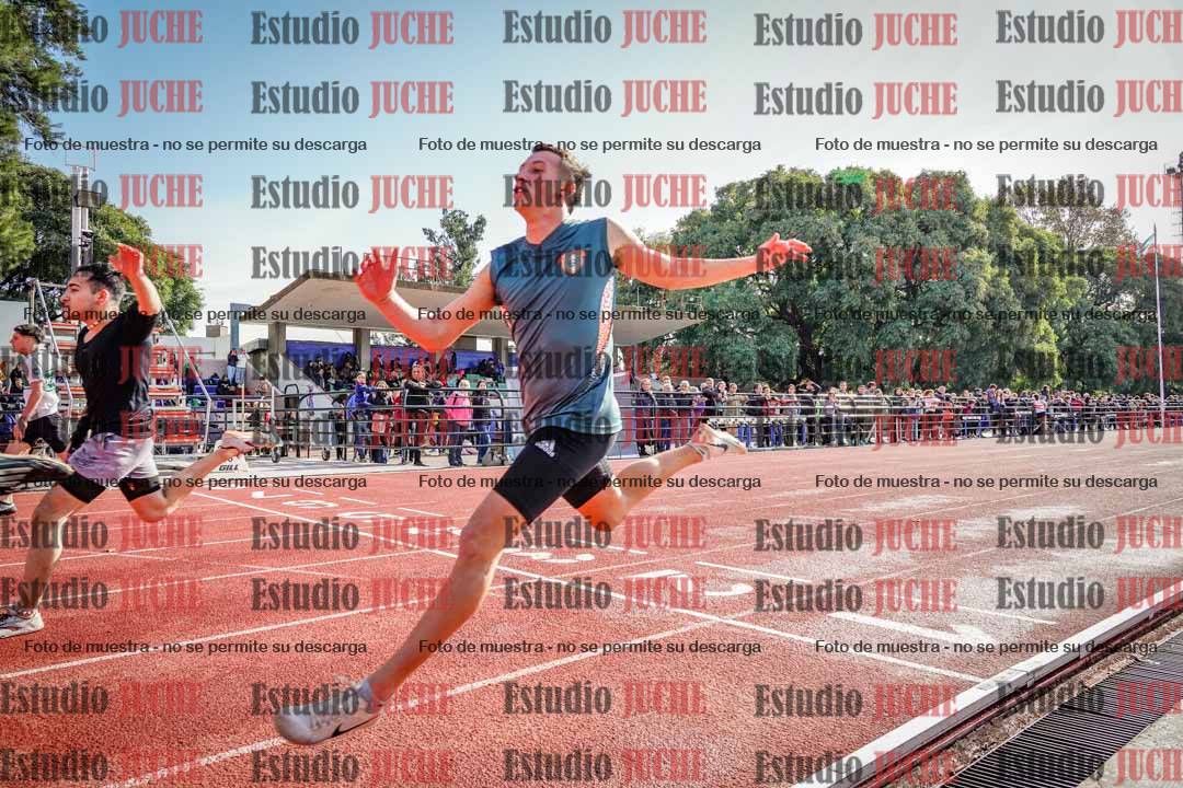 Fotos de los 100 m llanos de varones
