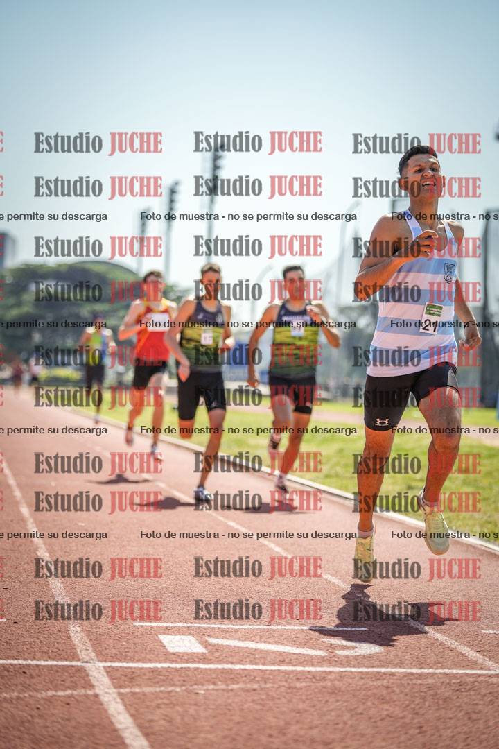 Fotos de los 800 m llanos de varones