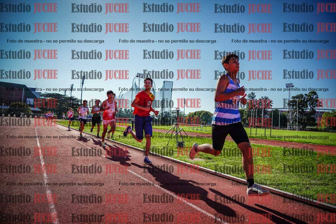 Fotos de los 2400 m llanos de varones