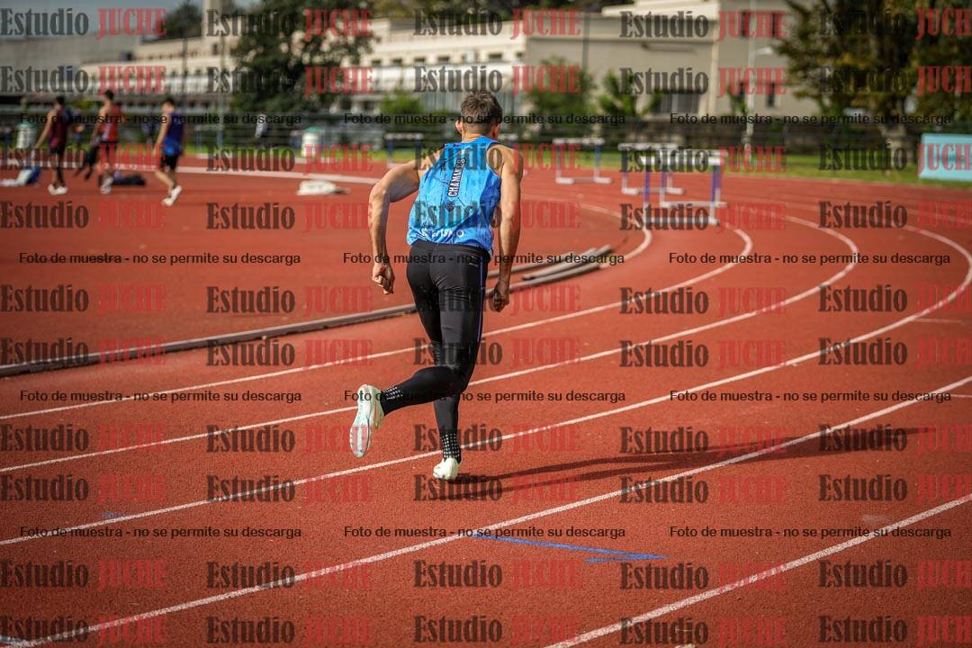 Fotos de los 400 m con vallas de varones