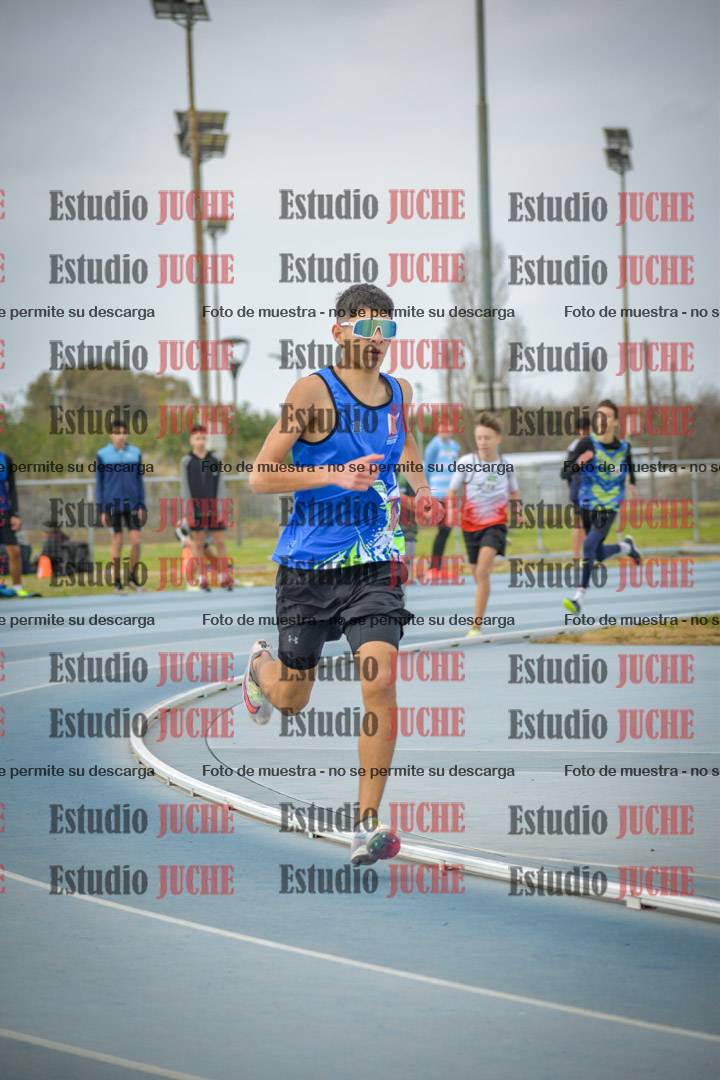 Fotos de los 600 m llanos de varones