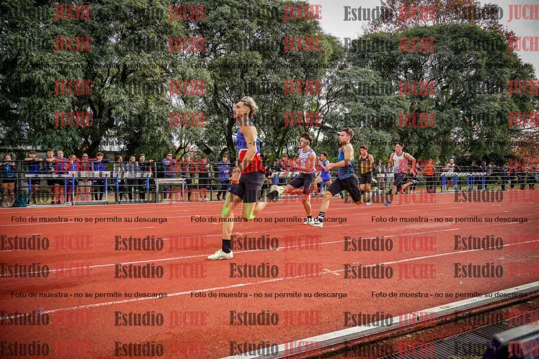 Fotos de los 100 m llanos de varones