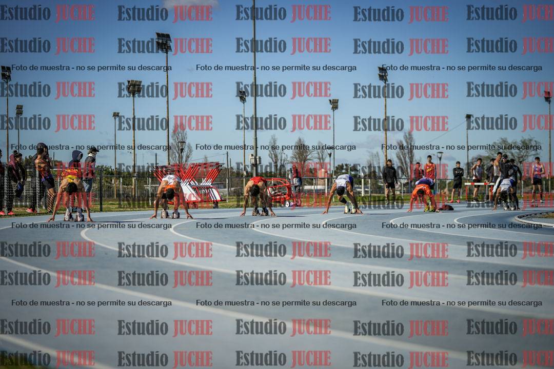 Fotos de los 200 m llanos de varones