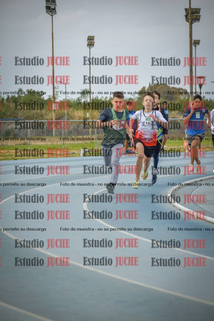 Fotos de los 600 m llanos de varones