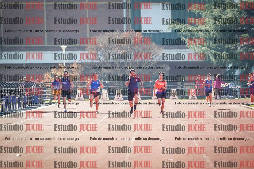 Fotos de los 200 m llanos de varones
