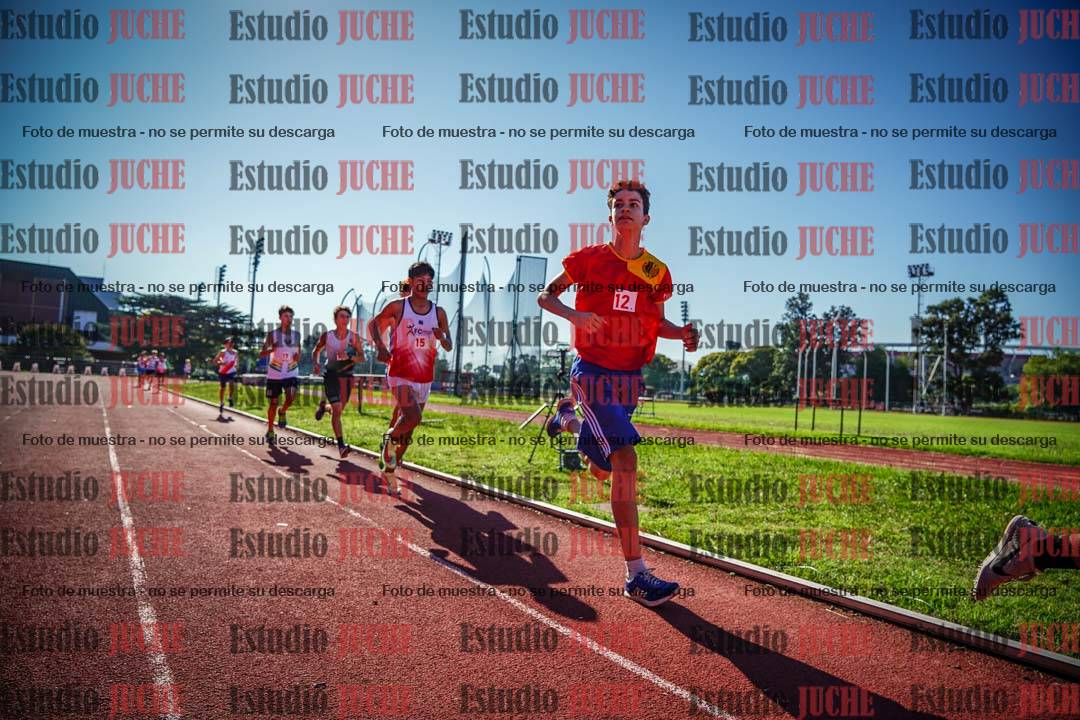 Fotos de los 2400 m llanos de varones