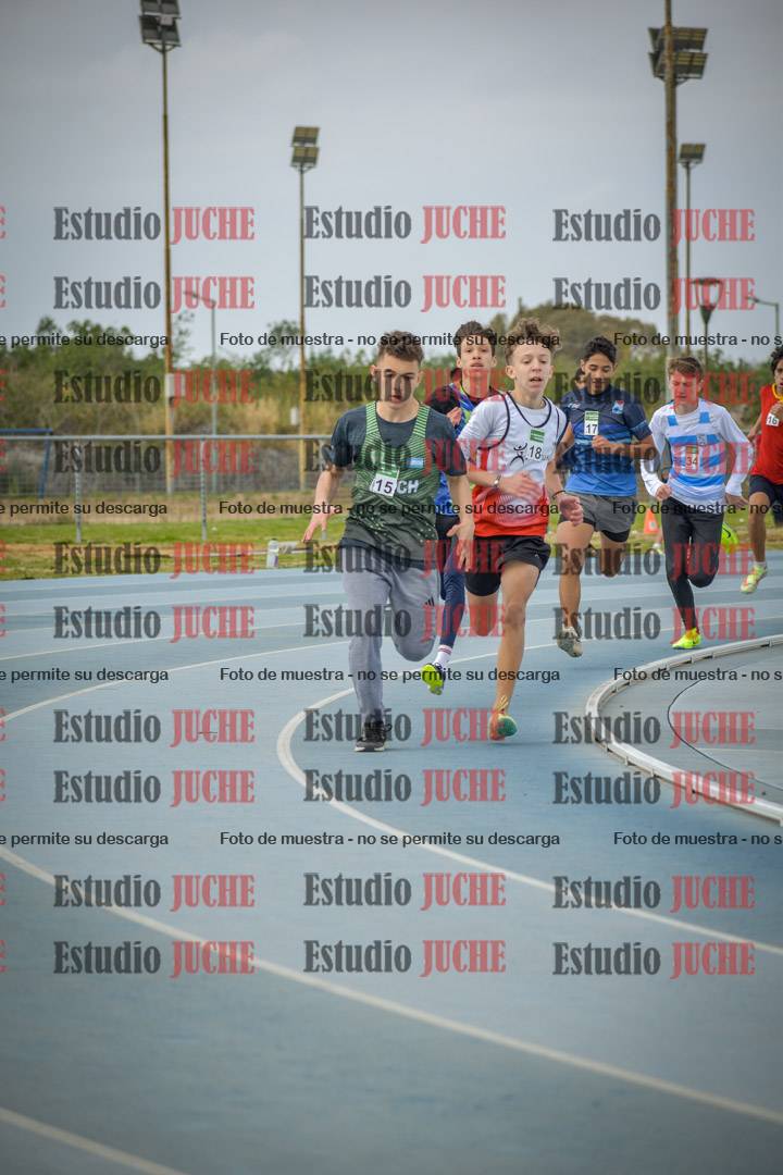 Fotos de los 600 m llanos de varones