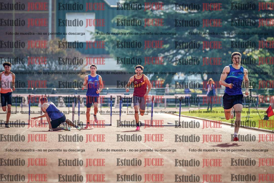 Fotos de los 400 m con vallas de varones